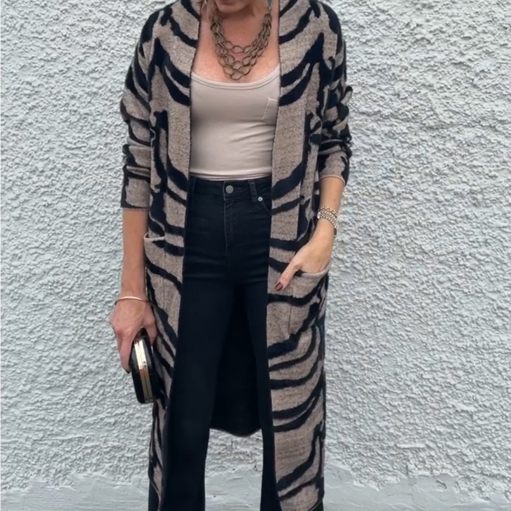 LOVE TOKEN Long sweater coat